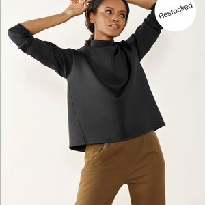 Aday “like a boss” pullover